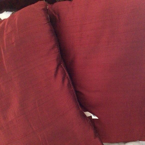 ADI Classics Pillows (2) - Picture 6 of 8